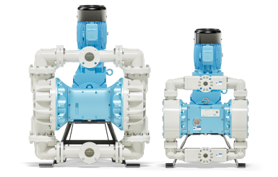 Zwei elektrisch betriebene Membranpumpen aus Kunststoff, dargestellt in der Vorderansicht.