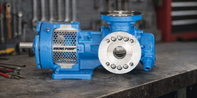 Viking Universal Gen 4 Zahnradpumpe auf der Werkbank in der Fachwerkstatt