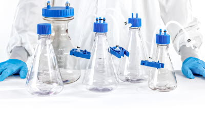 Kolbenf&ouml;rmige Single-Use-Flaschen in unterschiedlichen Gr&ouml;&szlig;en und mit Schlauchanschl&uuml;ssen 