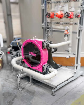 Schlauchpumpe realAx IP beim F&ouml;rdern abrasiver Abw&auml;sser